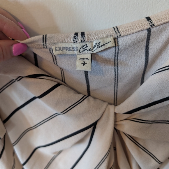 2010s Striped Off-Shoulder Women's Crop Top - Picture 3 of 4